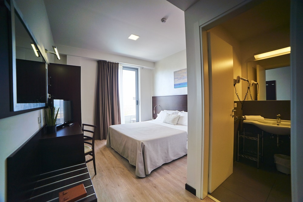Classic Double Room - Photo 2