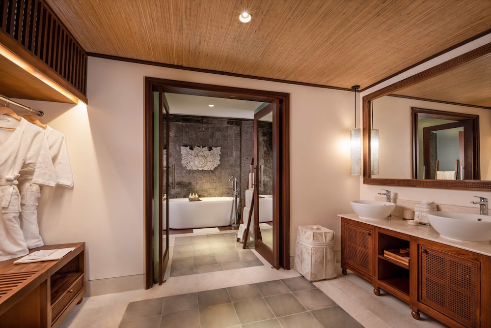 Royal Villa, 2 Bedrooms (River Valley Pool )