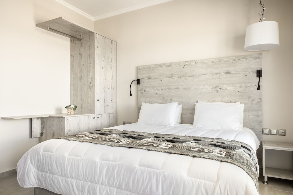 Deluxe Studio Suite