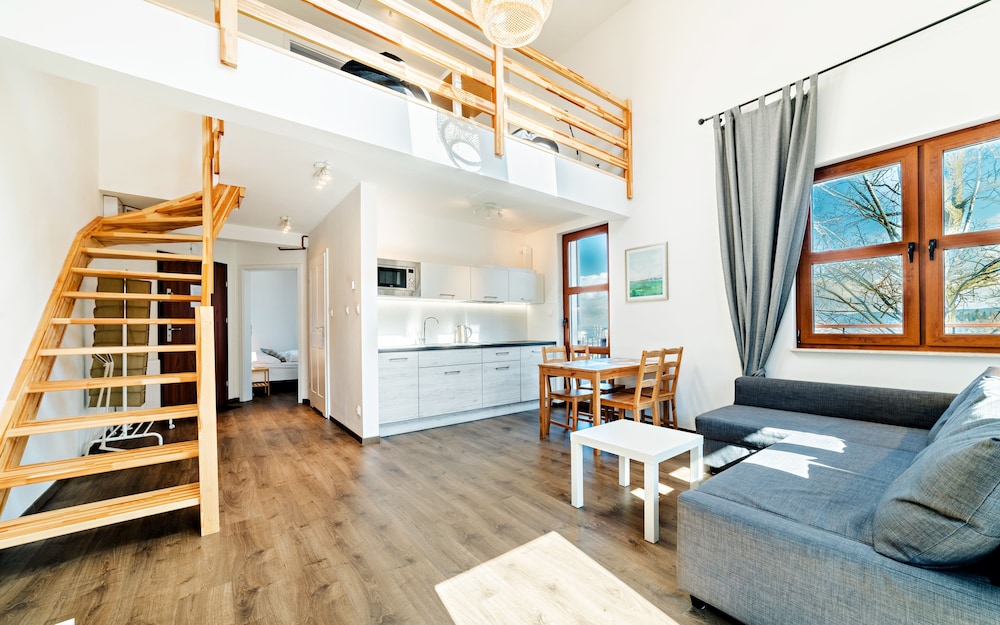 Apartment (Mysliwska 1A/5)