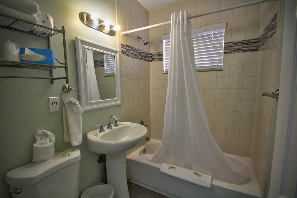 Standard Suite, 1 Bedroom - Photo 13