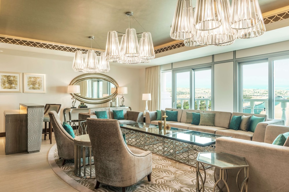 Suite, 1 King Bed (Grand Canal) thumbnail 5