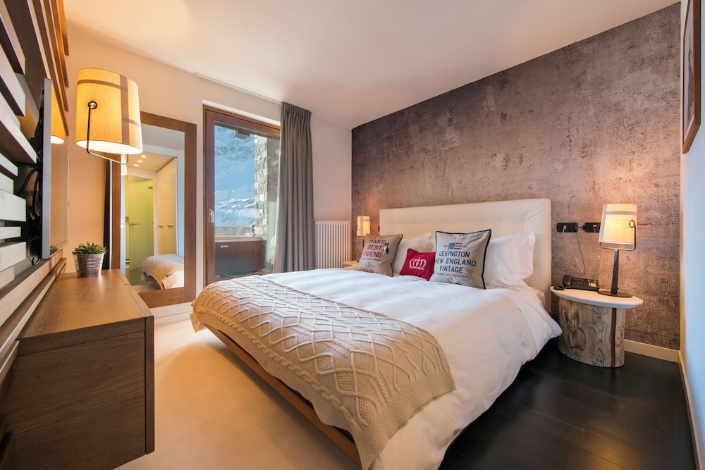 Family Suite, Balcony, Mountain View