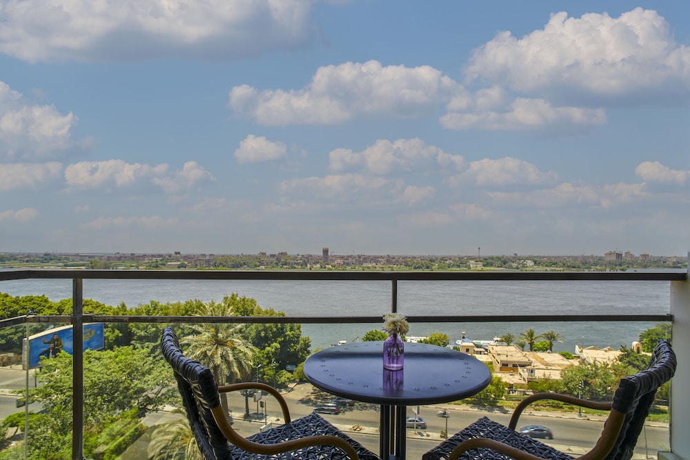 Standard Room, 2 Twin Beds, Smoking (Nile View)