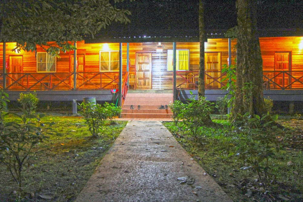 Signature Cabin, Natural View photo 3