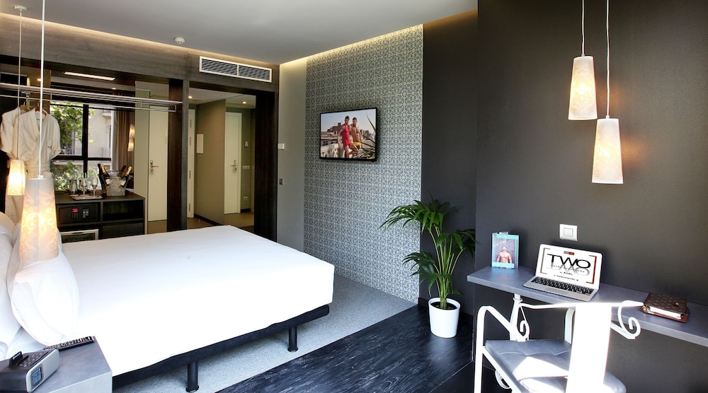 Superior Double Room Single Use, 1 King Bed photo 2