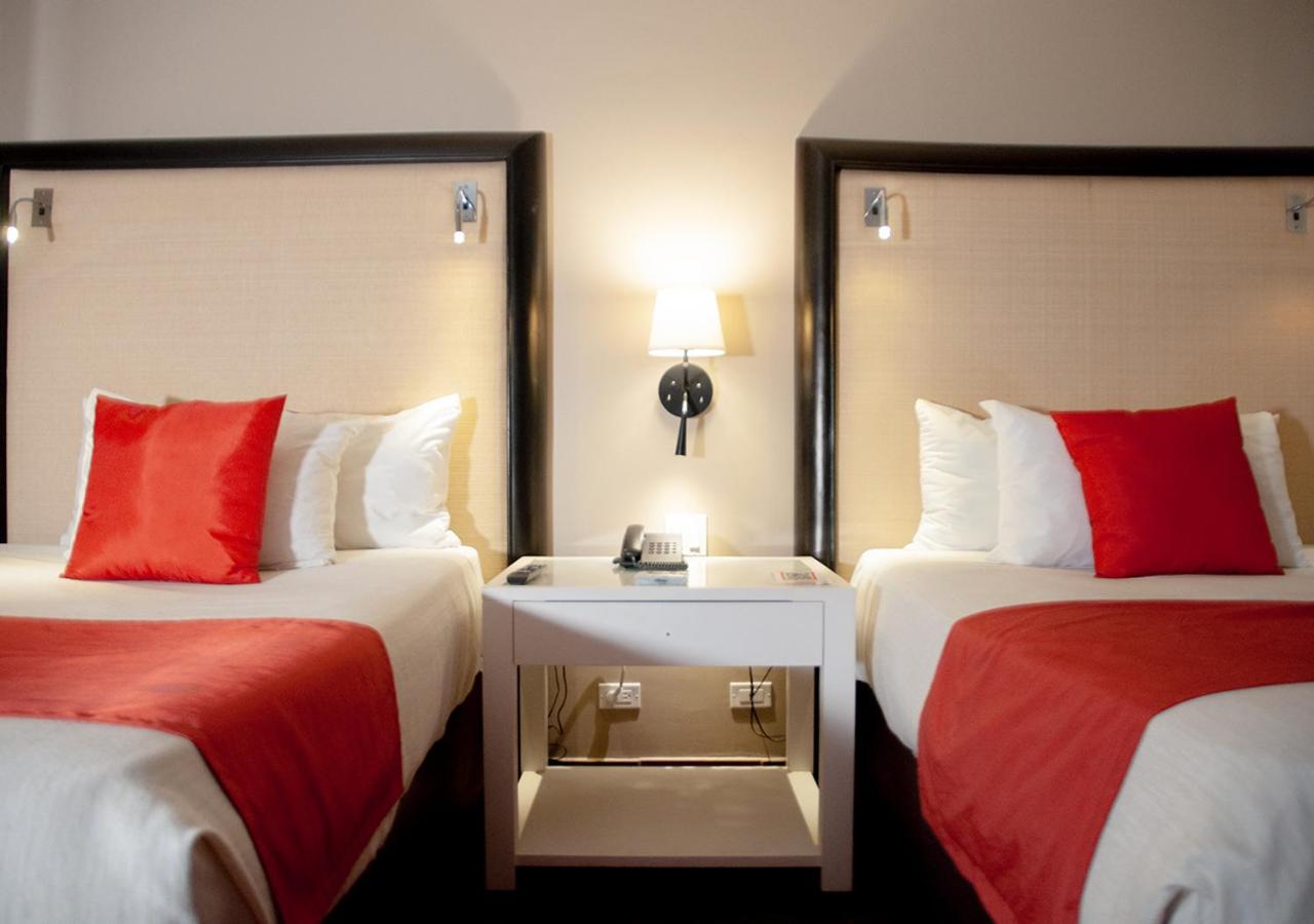 Double Room with Two Double Beds - Photo 1