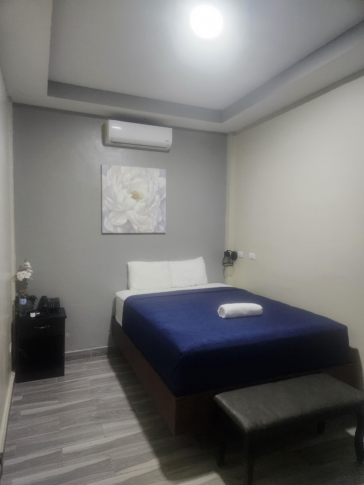 Basic Room photo 2