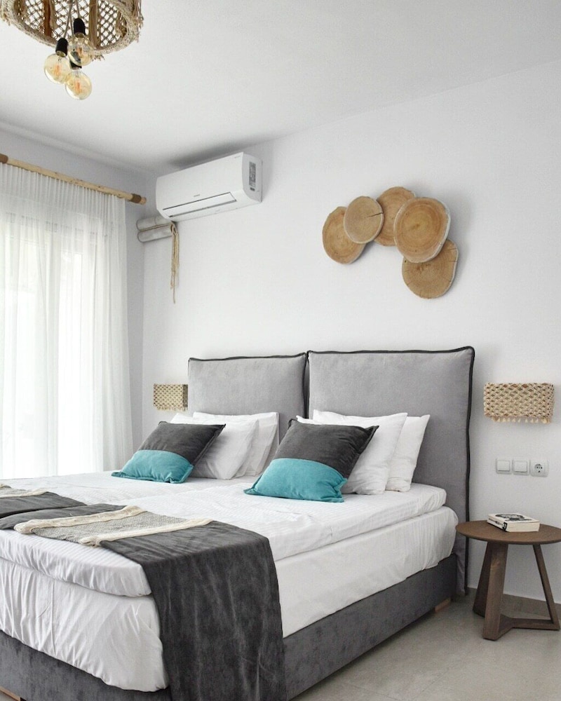 Deluxe Apartment, 1 Bedroom, Partial Sea View (Joy) photo 3