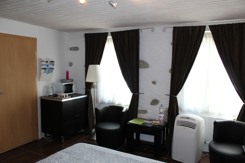 Comfort Double Room, 1 Queen Bed, Lake View, Lakeside photo 3