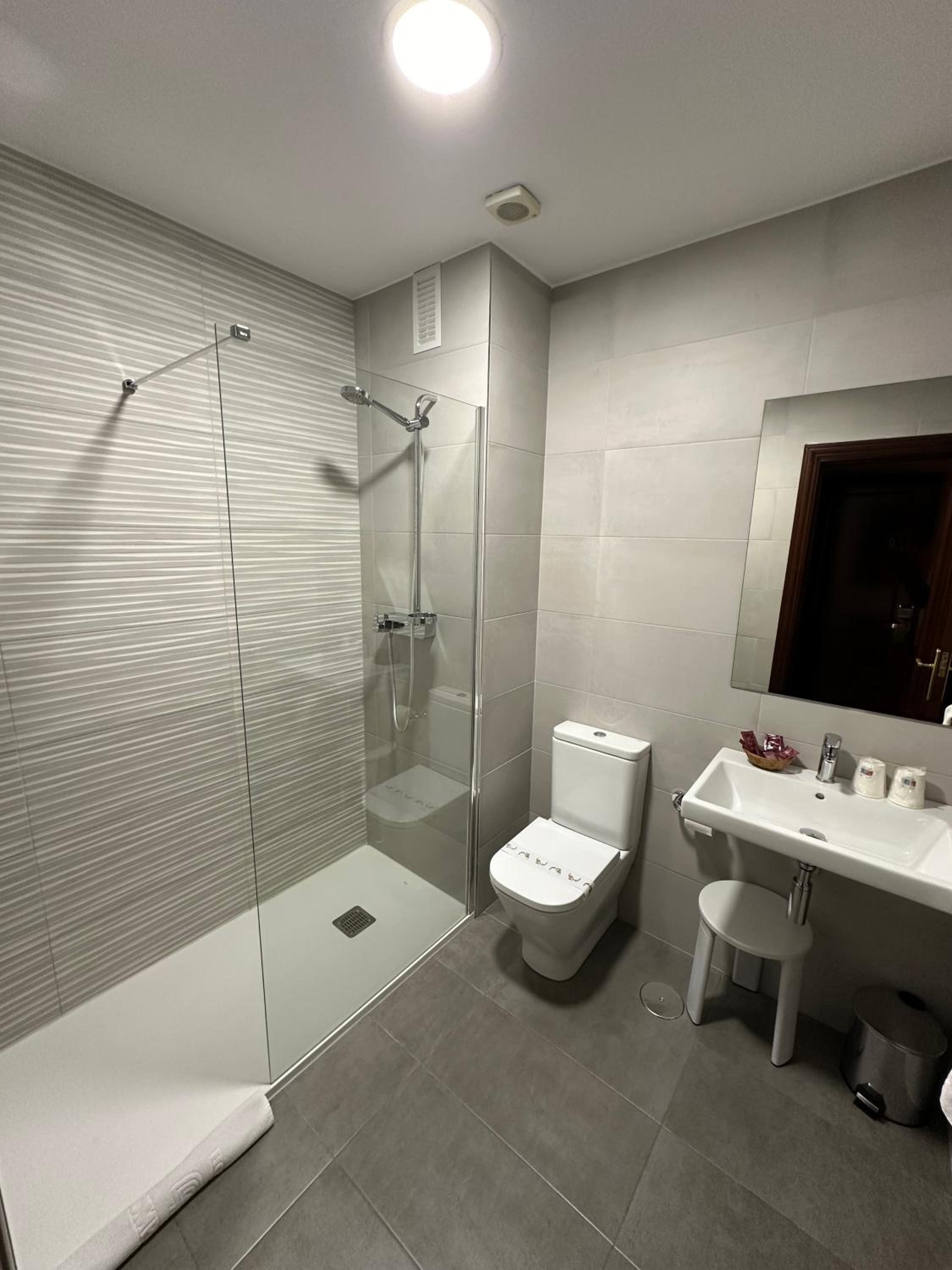 Single Room photo 2
