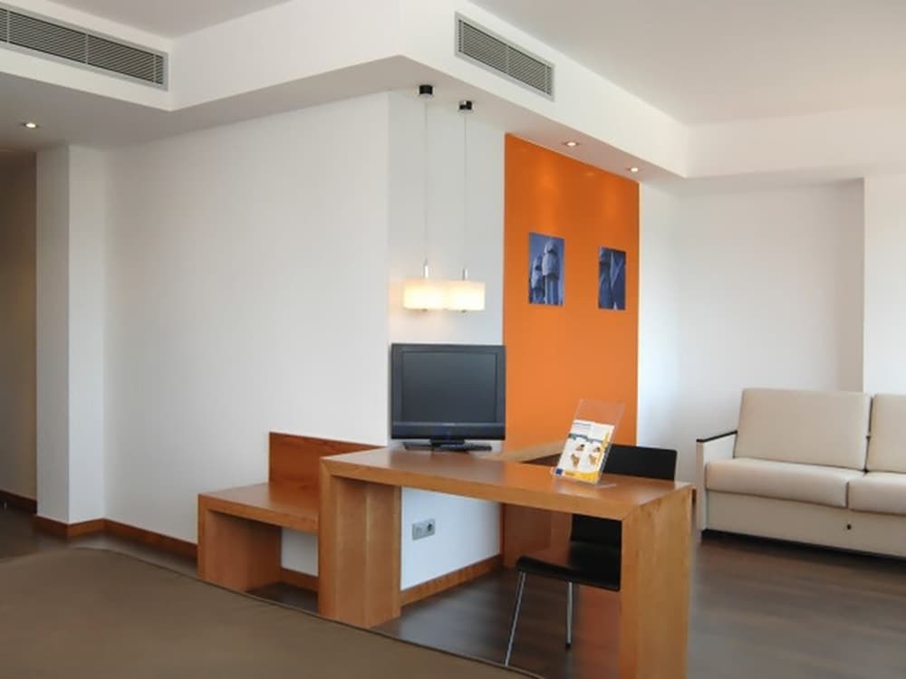 Superior Double Room Single Use photo 2