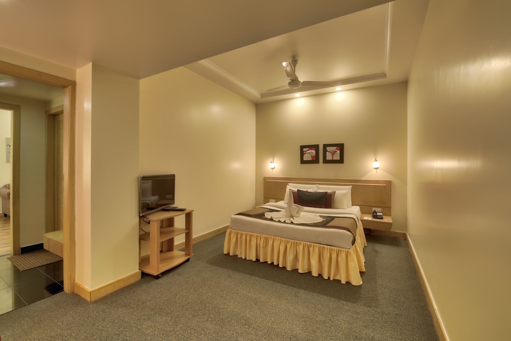 Suite - Photo 6