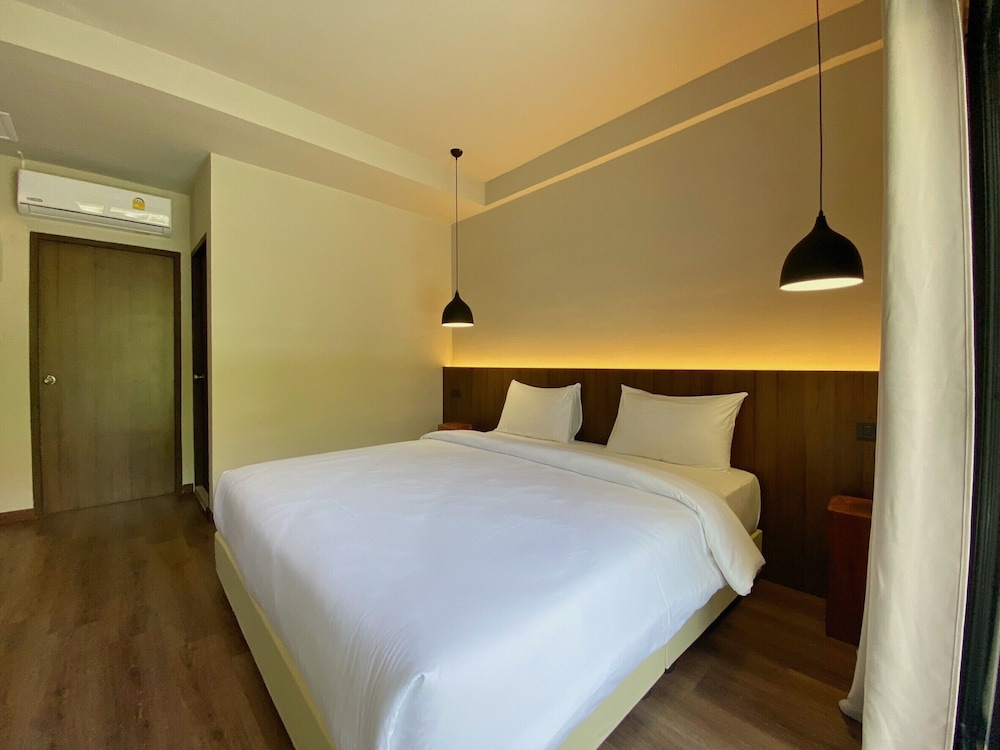 Comfort Double Room, 1 King Bed, Garden Area - Photo 2