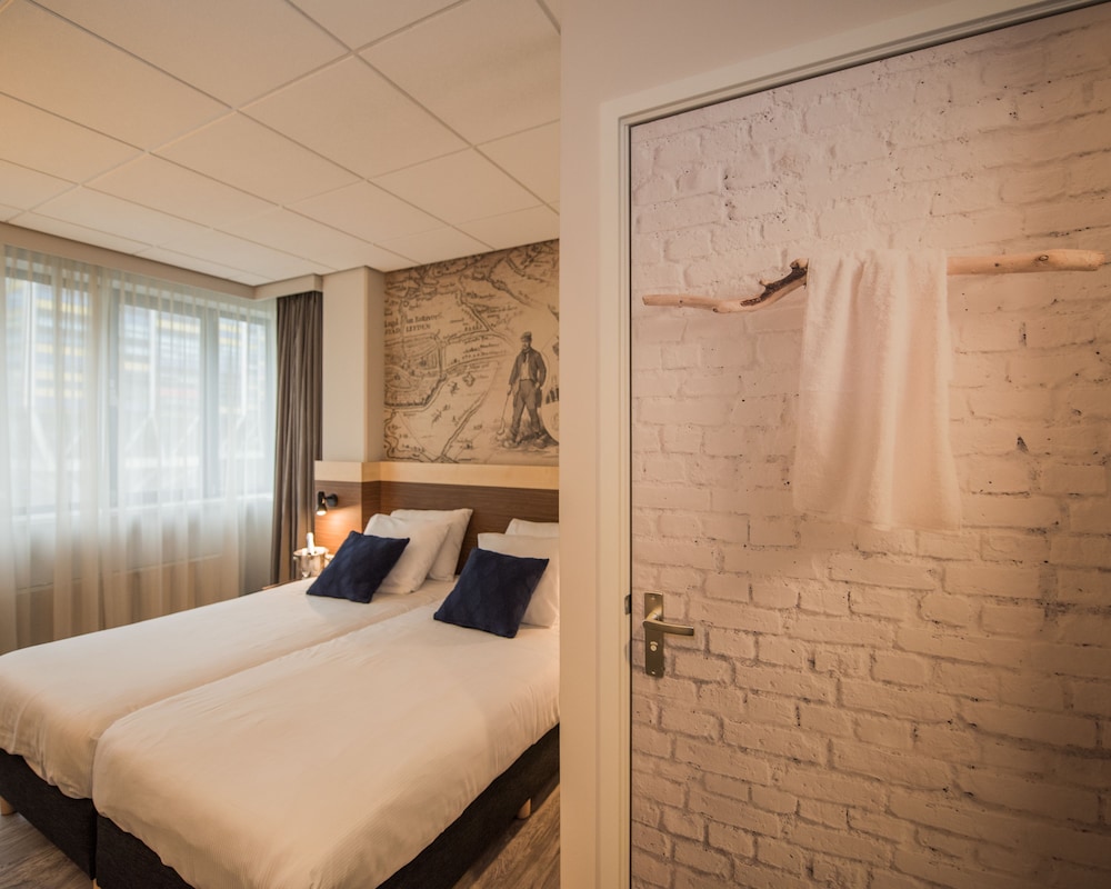 Standard Room, 2 Twin Beds - Photo 4