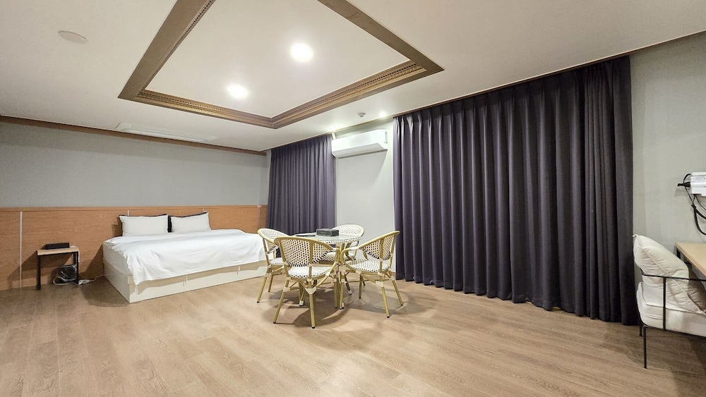 Premium Double Room photo 2