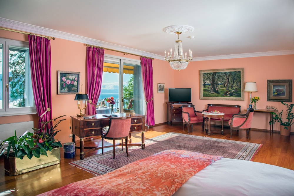 Superior Suite, Lake View - Photo 1