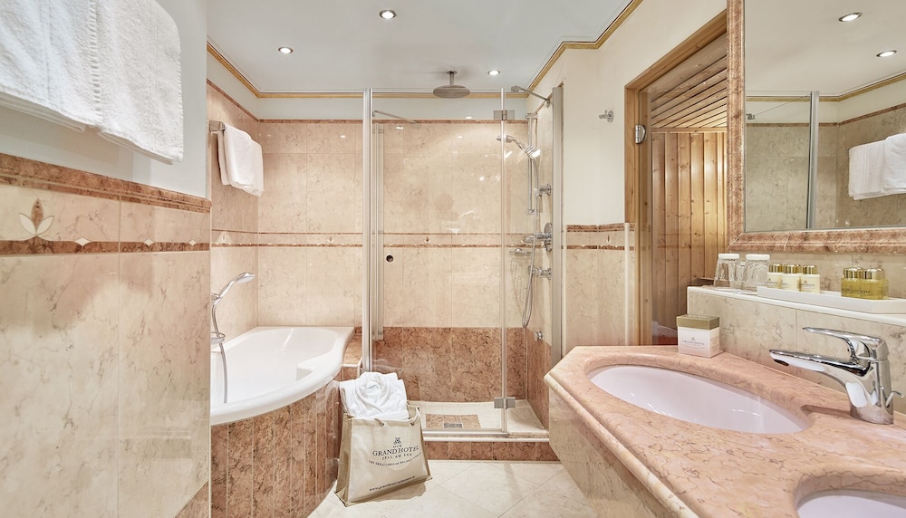Grand Suite, 2 Bedrooms, Sauna, Lake View - Photo 6