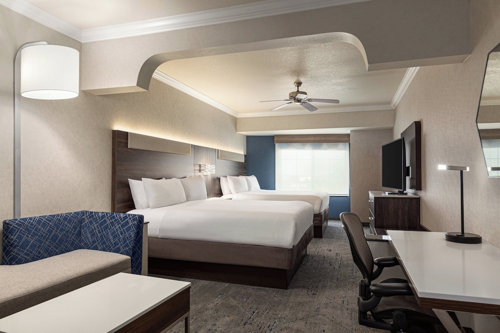 Suite, Multiple Beds