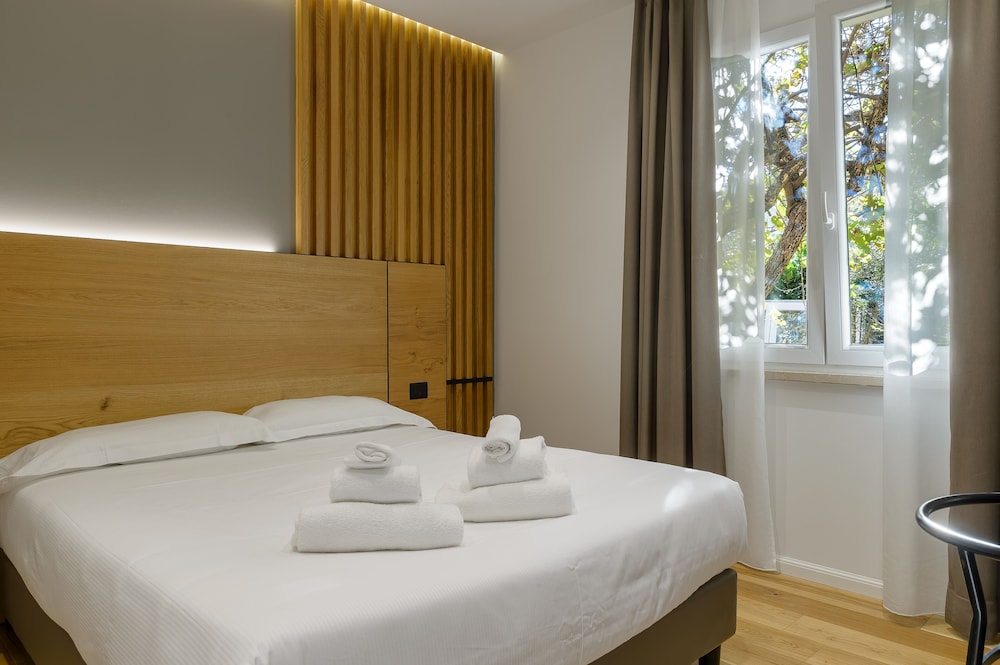 Camera Superior Con Letto Alla Francese - Photo 1
