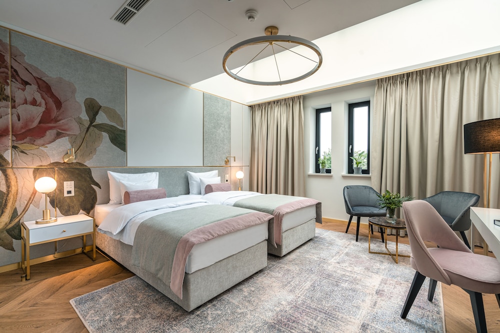 Premier Double Room - Photo 2