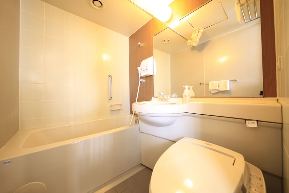 Economy Double Room, Non Smoking - Photo 4