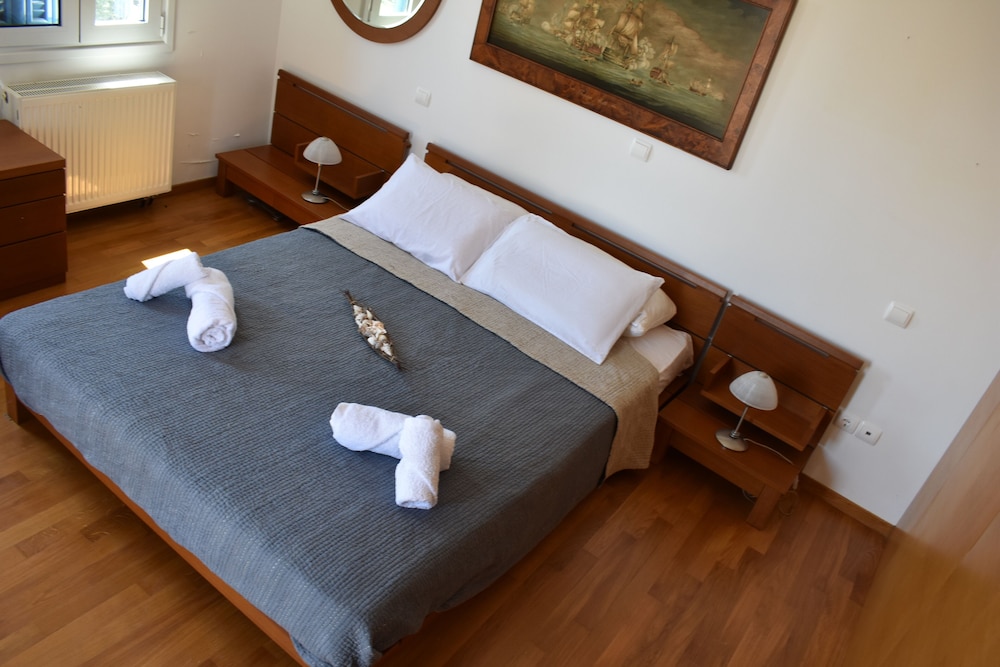 Villa, 5 Bedrooms, Partial Sea View