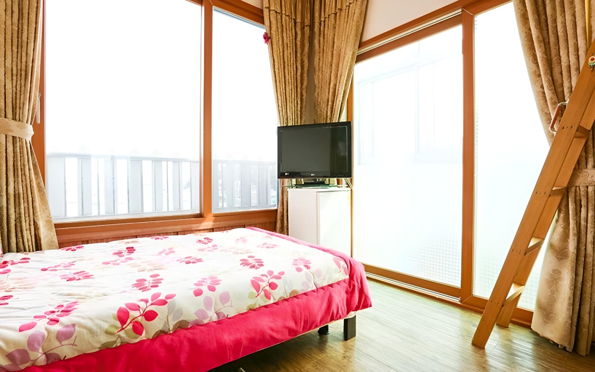 Room (Desire (Duplex)) photo 1