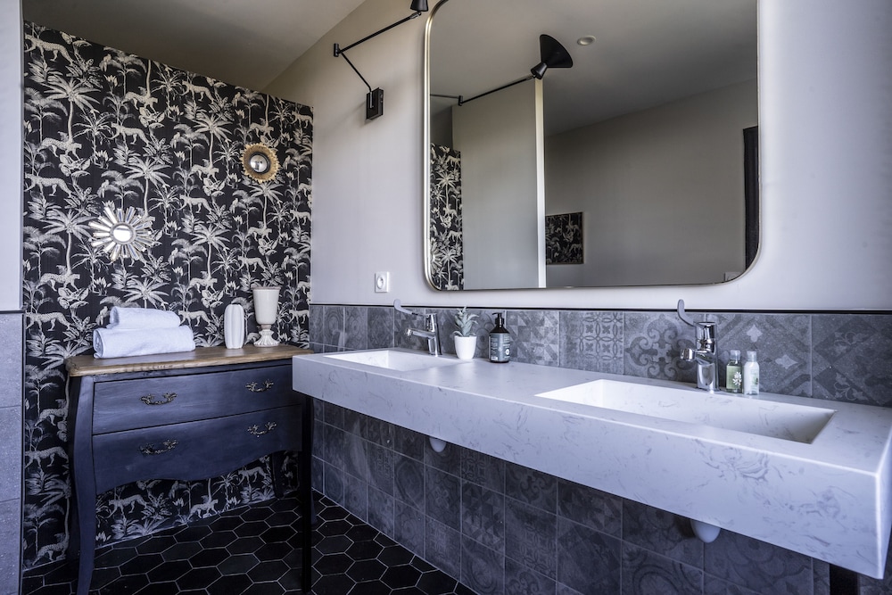 Deluxe Room, Accessible photo 3
