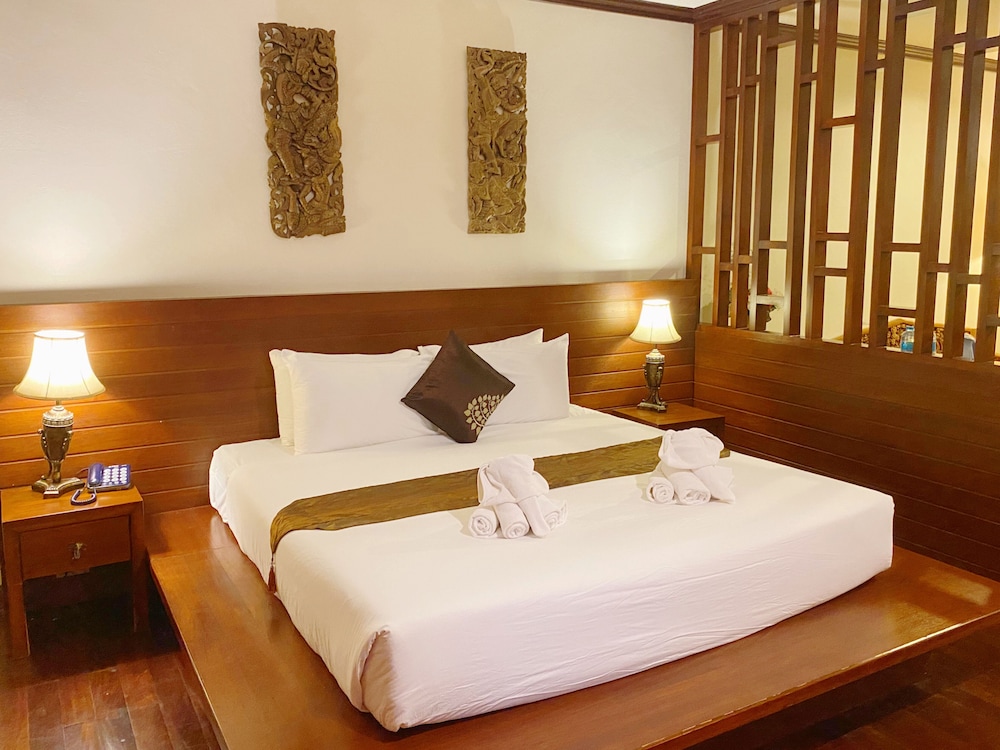 Signature Suite