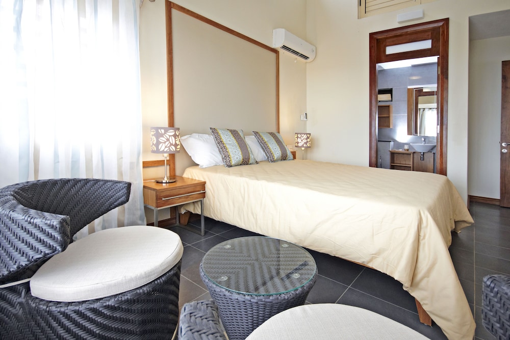 4 Bedroom Villa with Private Pool