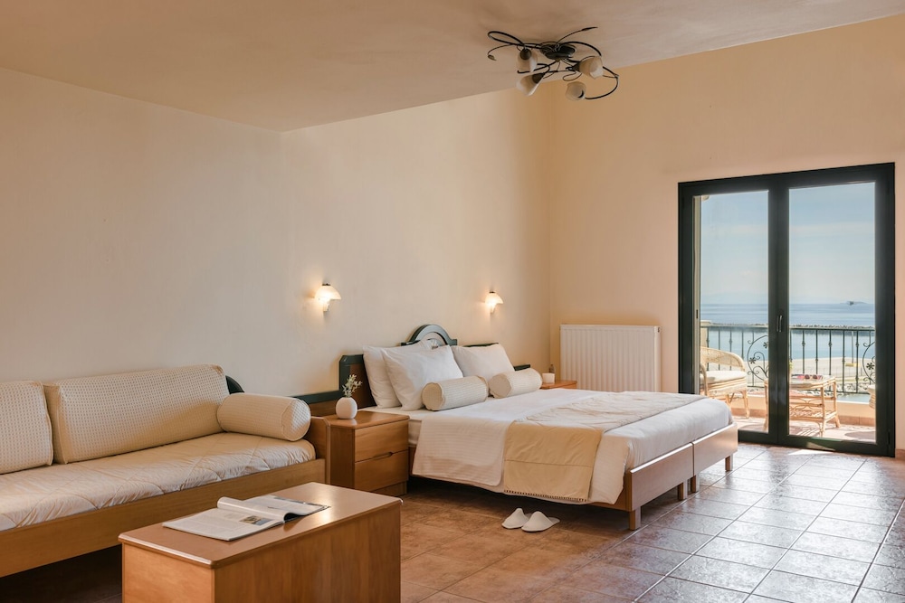 Suite, Sea View