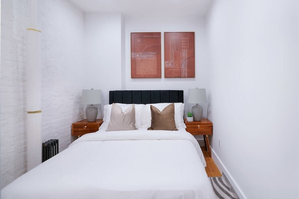 Apartment, 2 Bedrooms, Pets Allowed photo 3