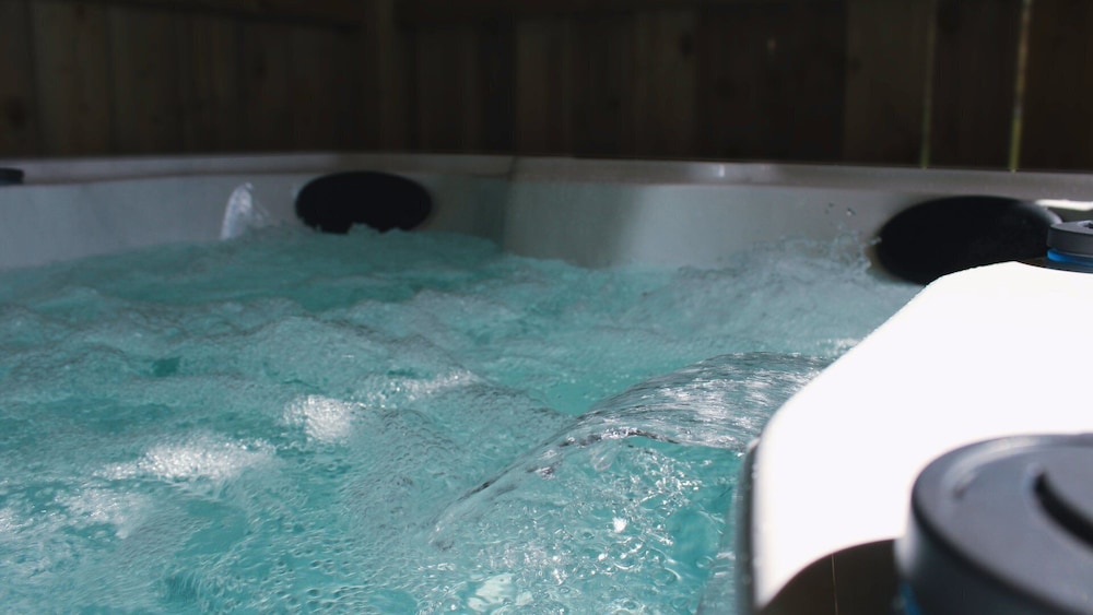 Deluxe Cabin, Ensuite photo 2