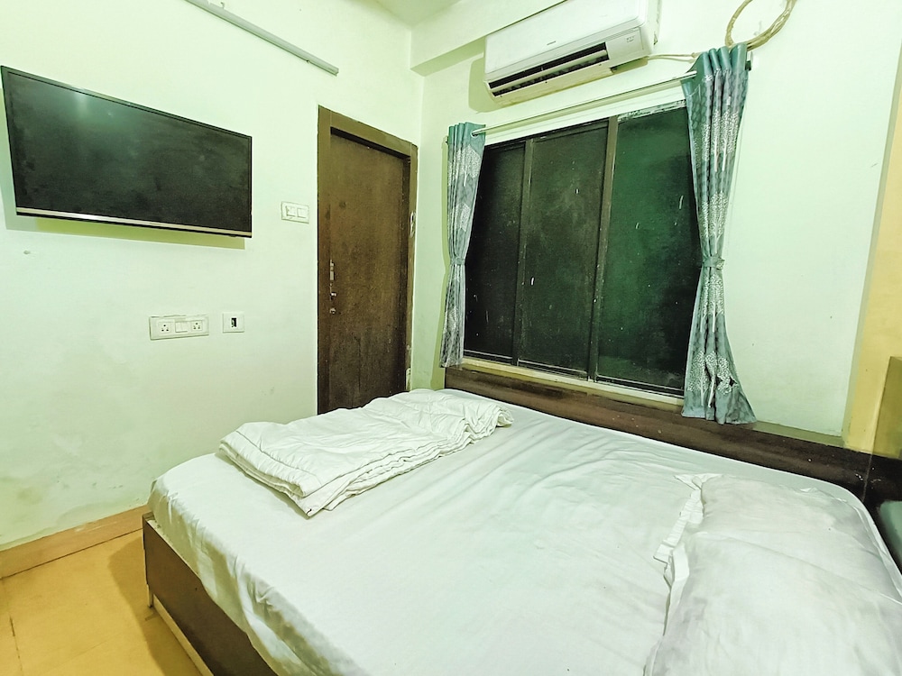 Economy Double Room photo 3
