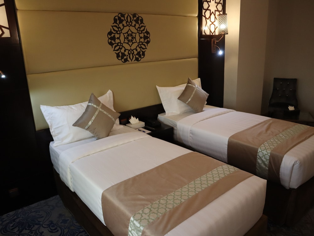 Standard Double or Twin Room, City View photo 3
