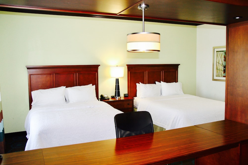 Studio, 2 Queen Beds - Photo 2