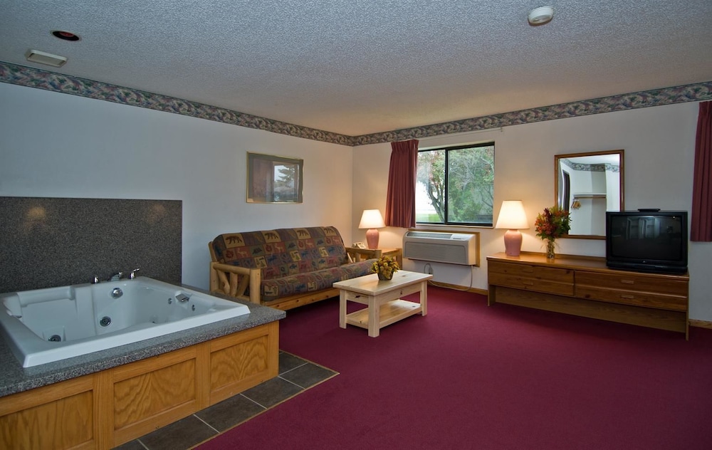 Suite, 1 King Bed, Non Smoking (Jacuzzi)  No Pets - Photo 1