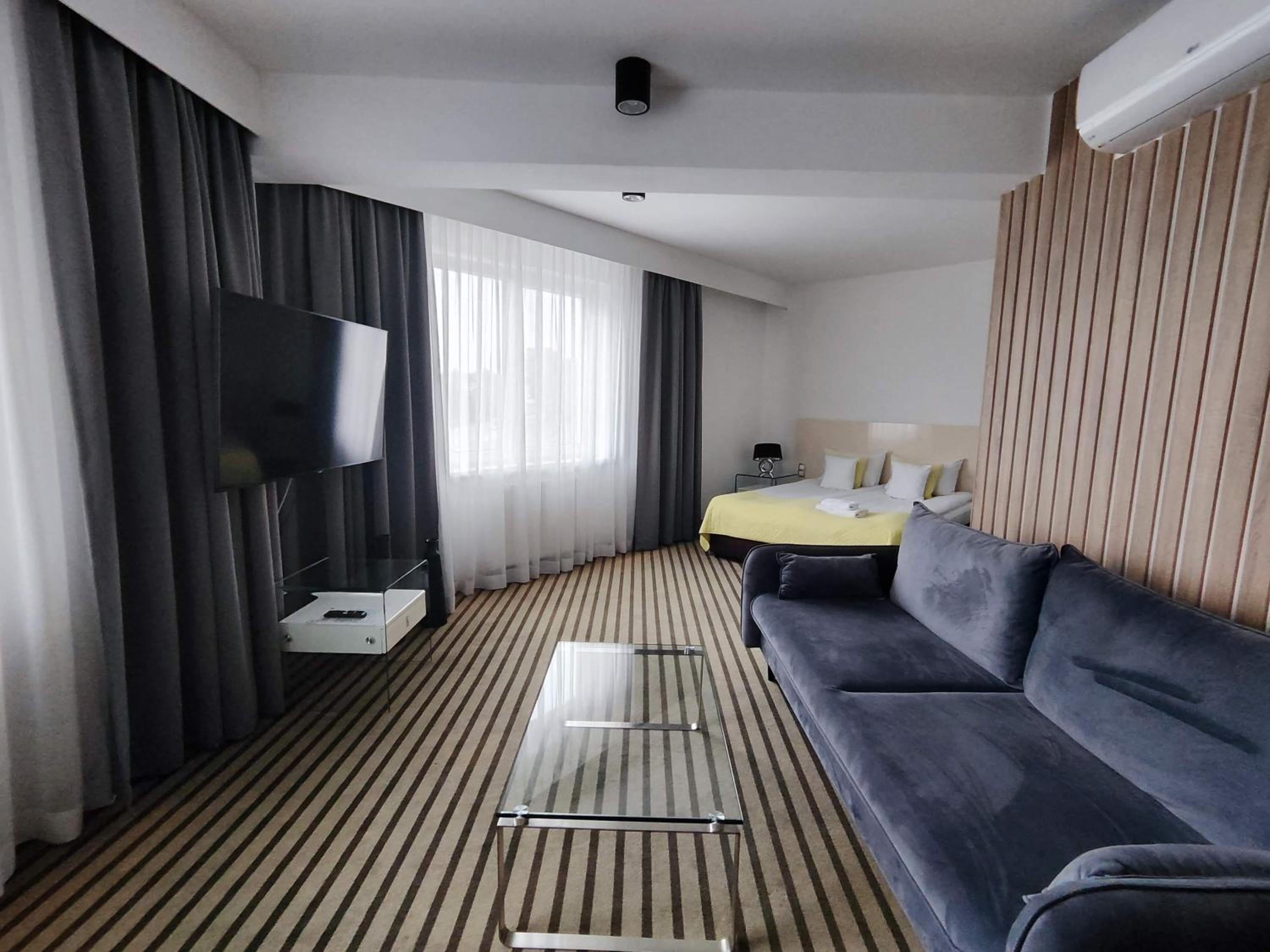 Apartment - Photo 2