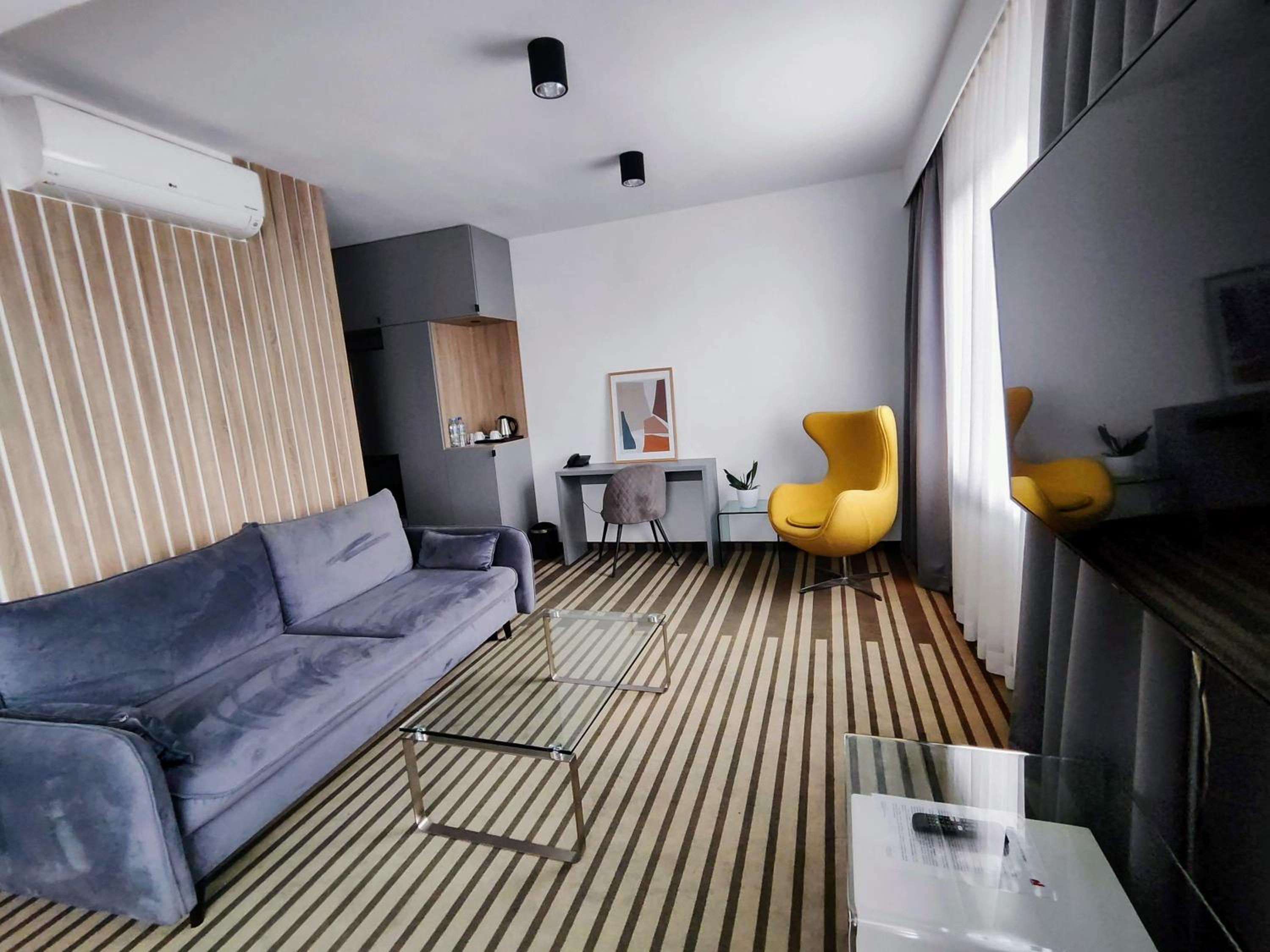 Apartment - Photo 3