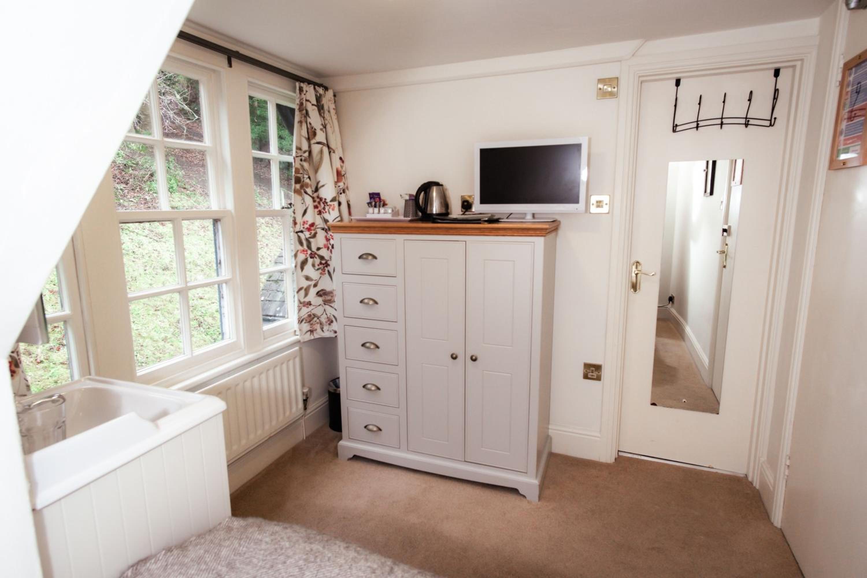 Budget Single Room photo 2