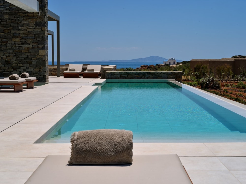 Villa photo 3