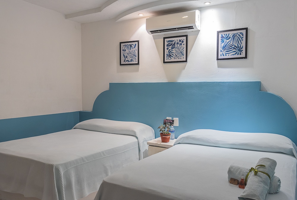 Family Quadruple Room, Lagoon View photo 3