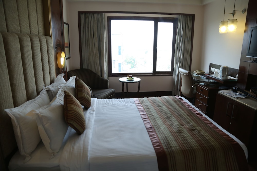 Deluxe Room - Photo 7