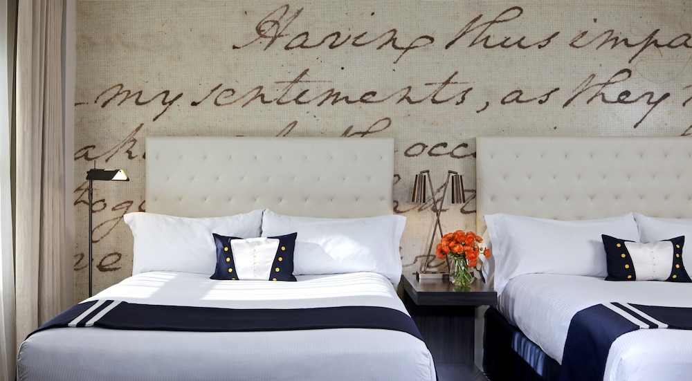 Premium Room, Multiple Beds - Photo 2