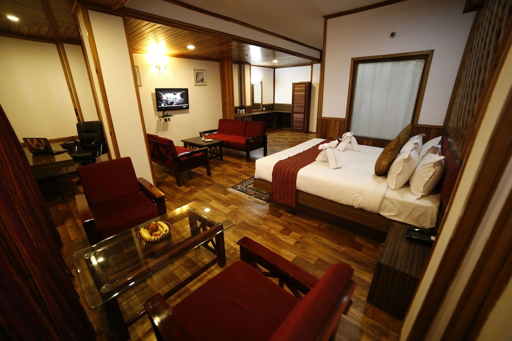 Standard Suite, 1 Double Bed, Mountain View