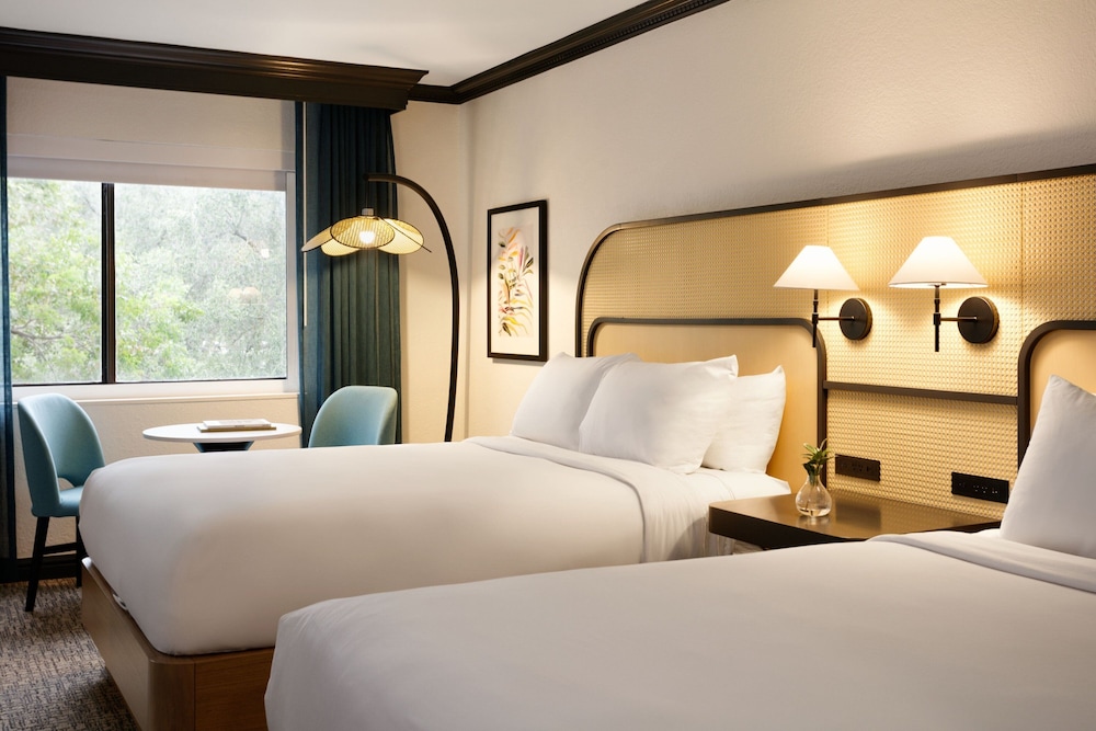Room, 2 Queen Beds (Mobility/Hearing Accessible, Tub) - Photo 3