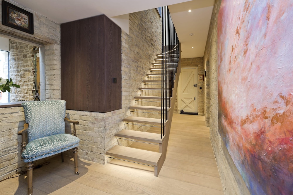 Stunning 5 bed Fulham Home w Indoor Pool Sauna and Private Garden, Photo 21