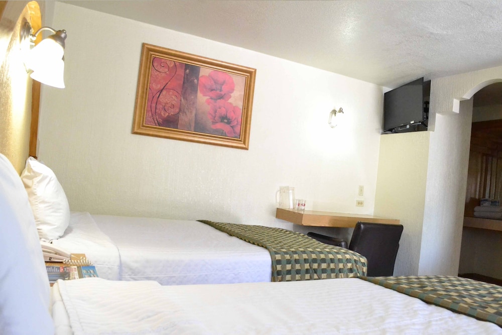 Standard Room photo 2