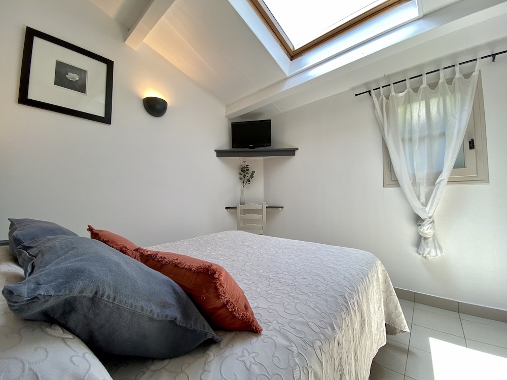Family Room - Photo 1